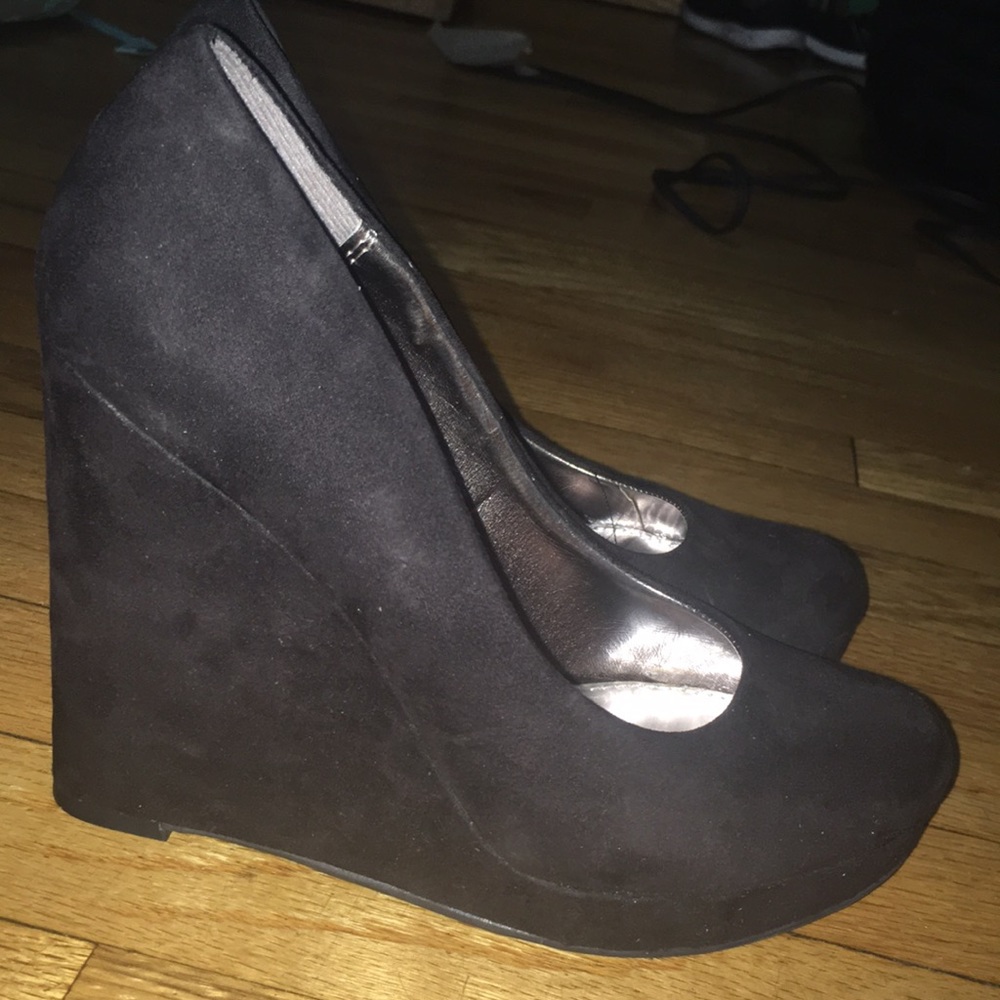 Black Wedges/Heels